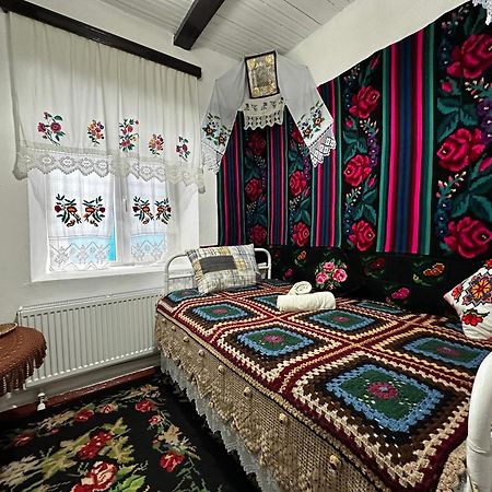 La Madalina Bed and Breakfast Selemet Exteriör bild