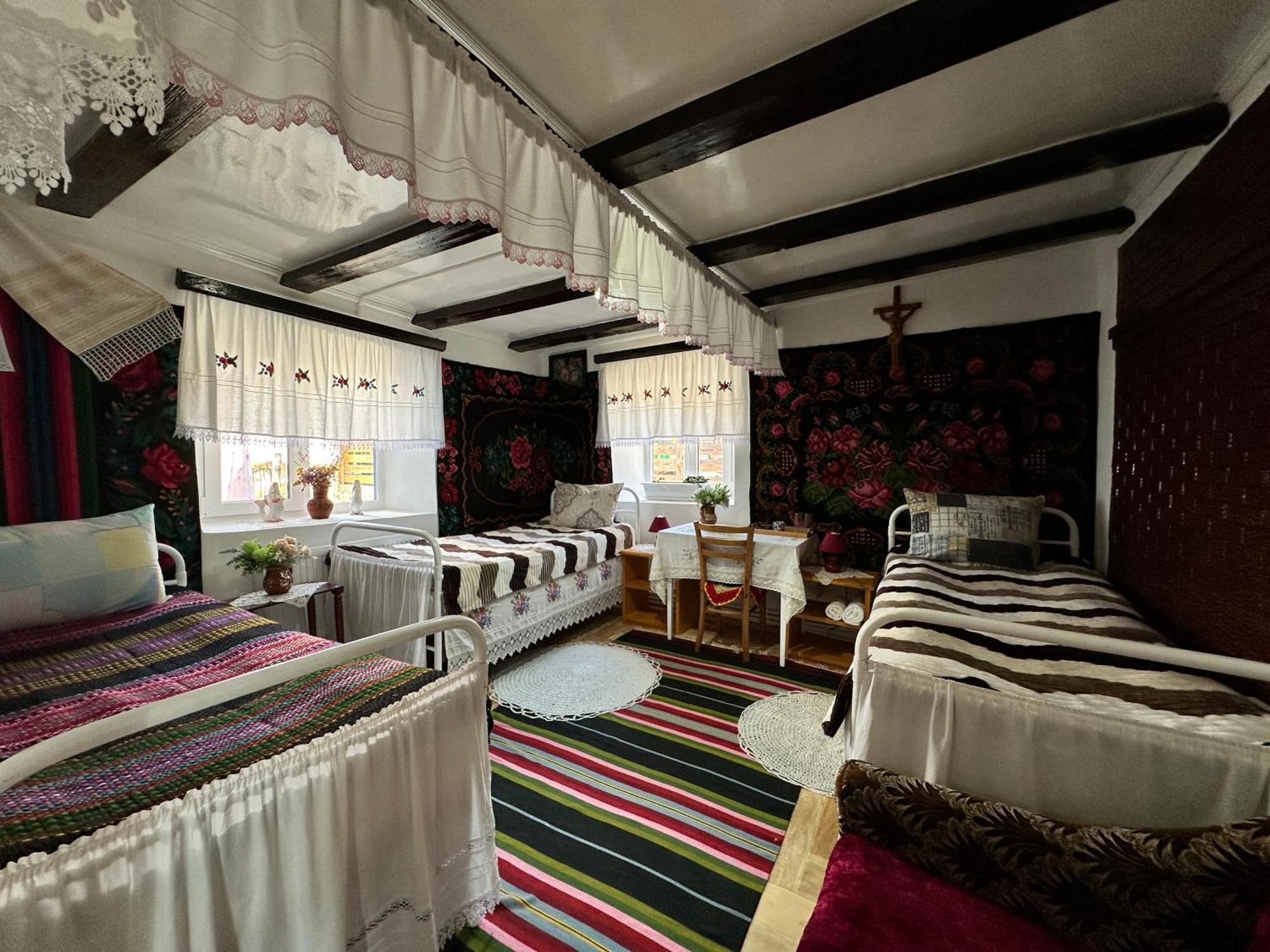 La Madalina Bed and Breakfast Selemet Exteriör bild