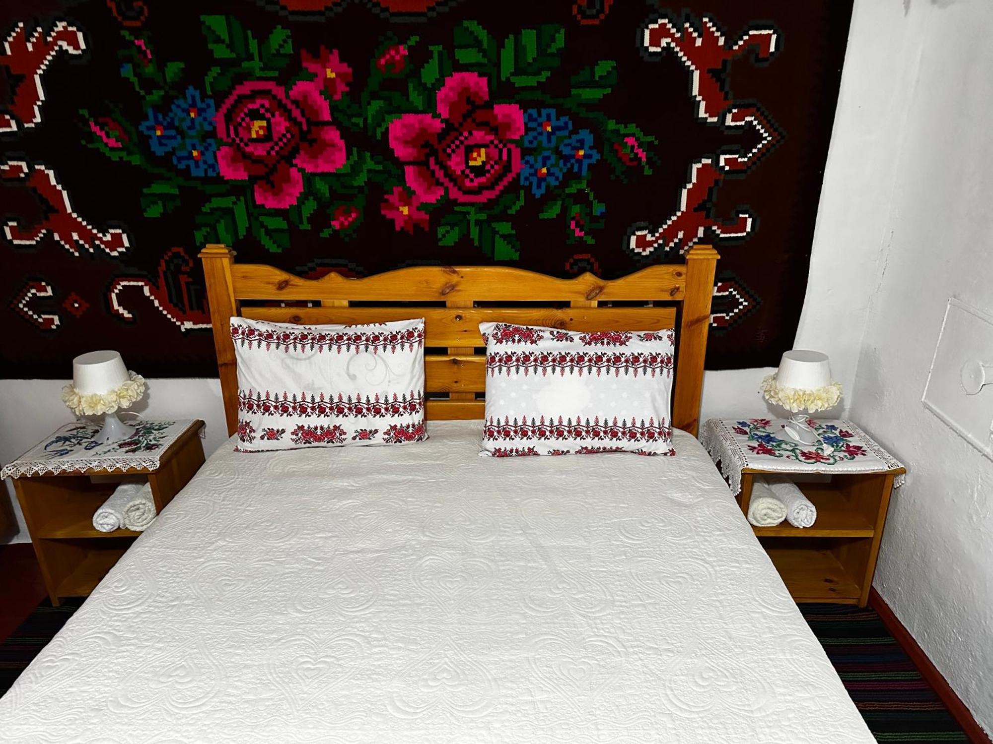 La Madalina Bed and Breakfast Selemet Exteriör bild